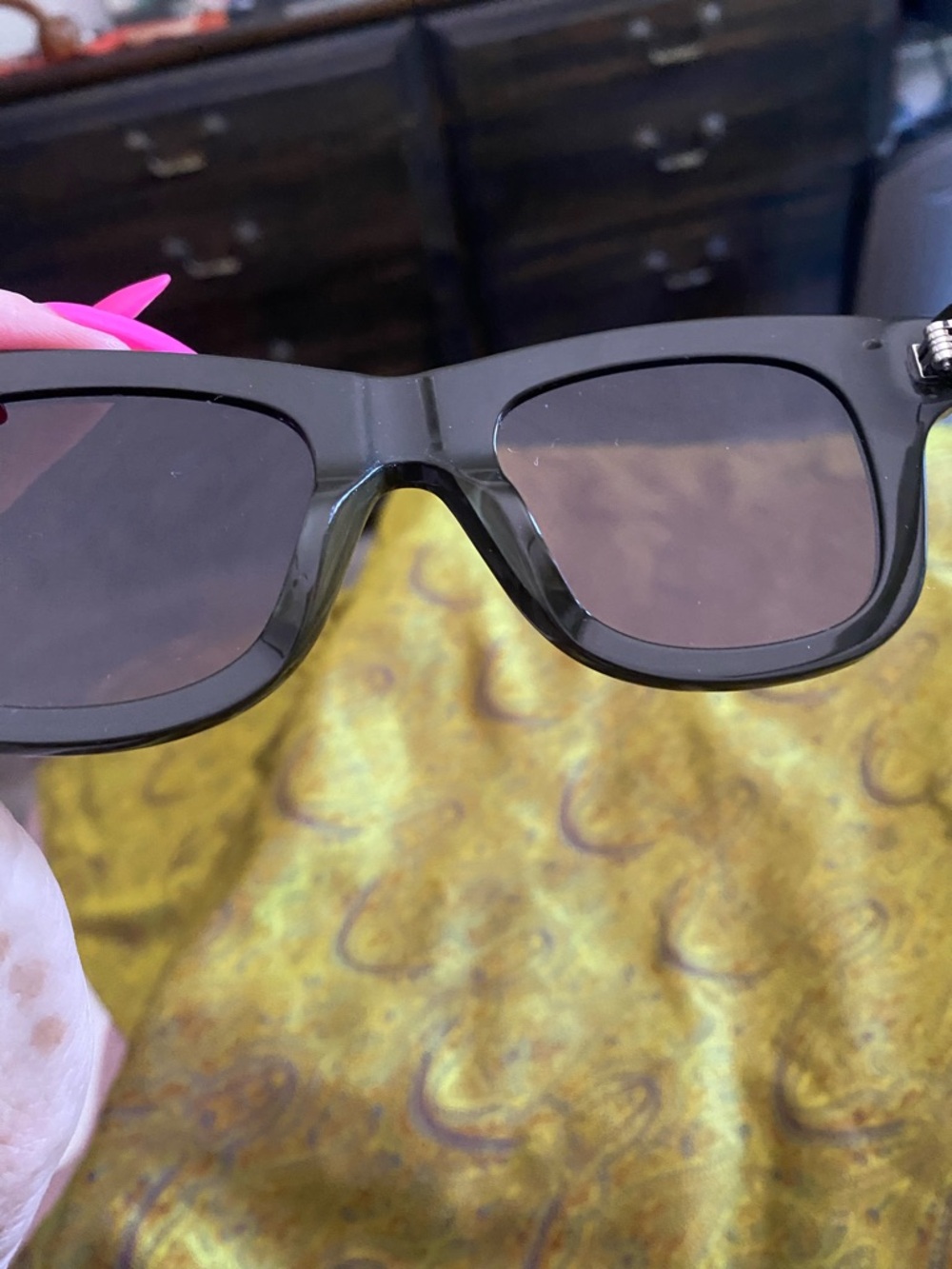Kenzo Black Sunglasses Arm with Logo - Picture 2 of 5